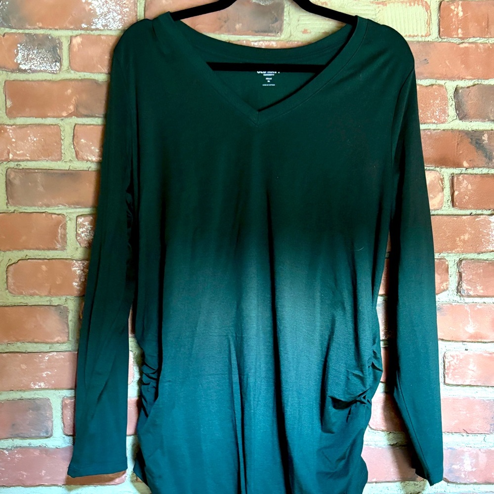 Green Long-sleeve Maternity Shirt